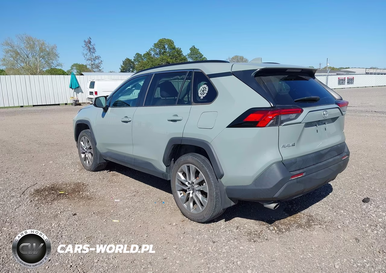 2022 Toyota Rav4 Xle Premium VIN:2T3C1RFV3NW202724 - 3