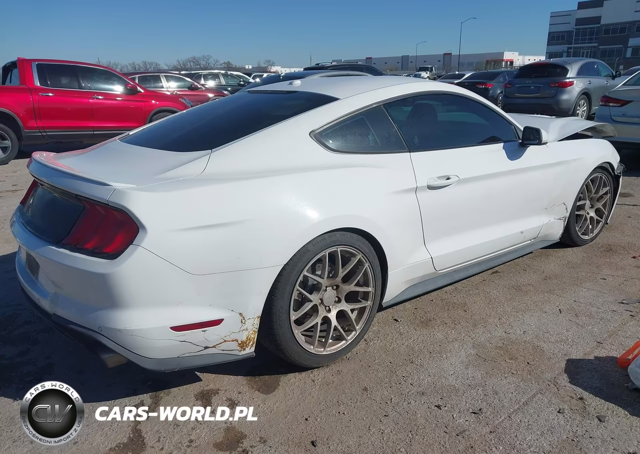 2018 Ford Mustang Ecoboost VIN:1FA6P8TH1J5180878 - 4