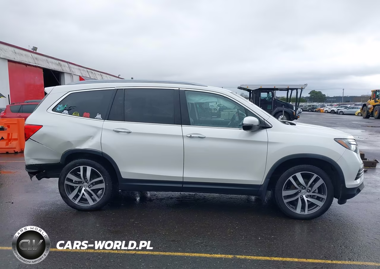 2018 Honda Pilot Elite VIN:5FNYF6H07JB001609 - 13