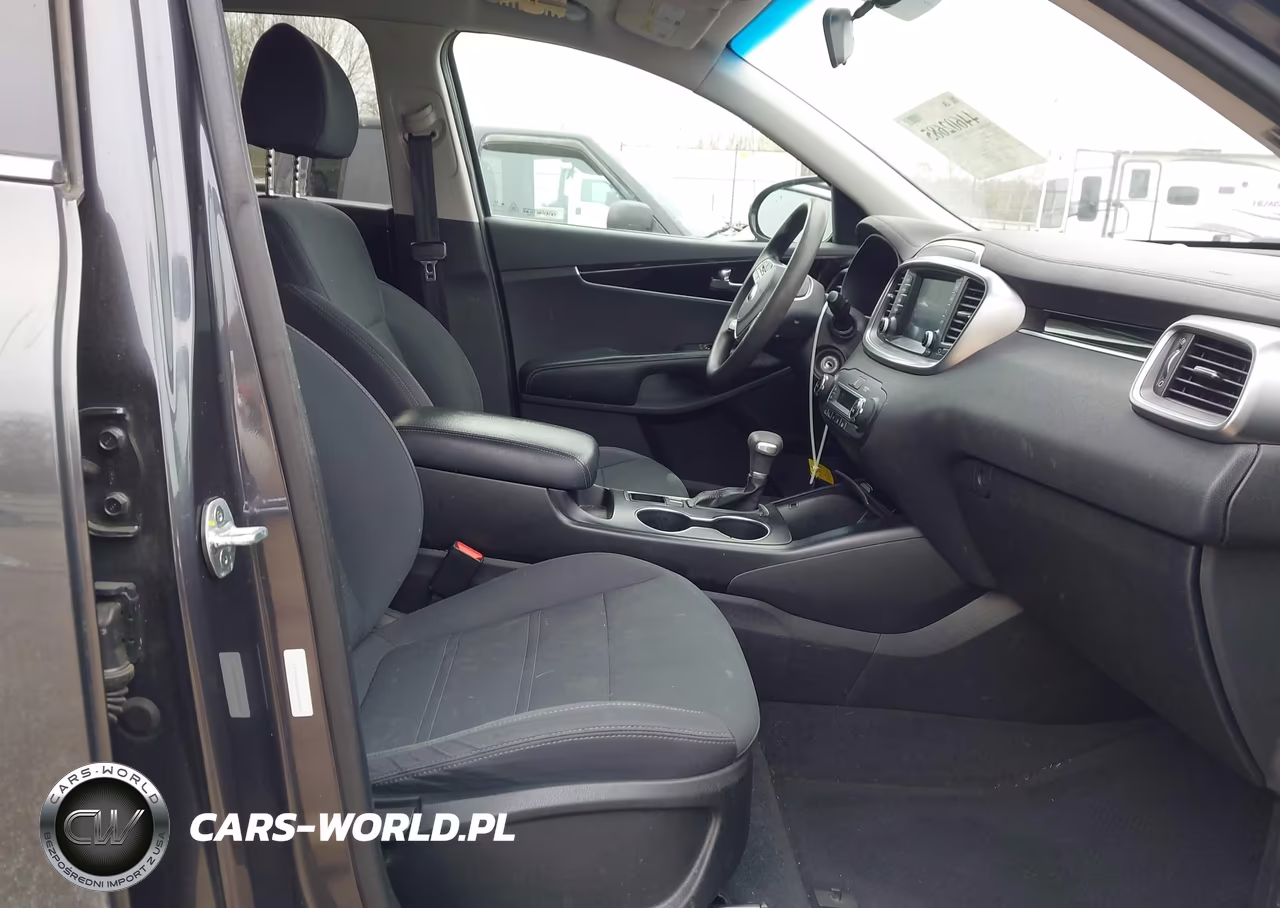 2019 Kia Sorento 3.3L Lx VIN:5XYPG4A58KG481463 - 5