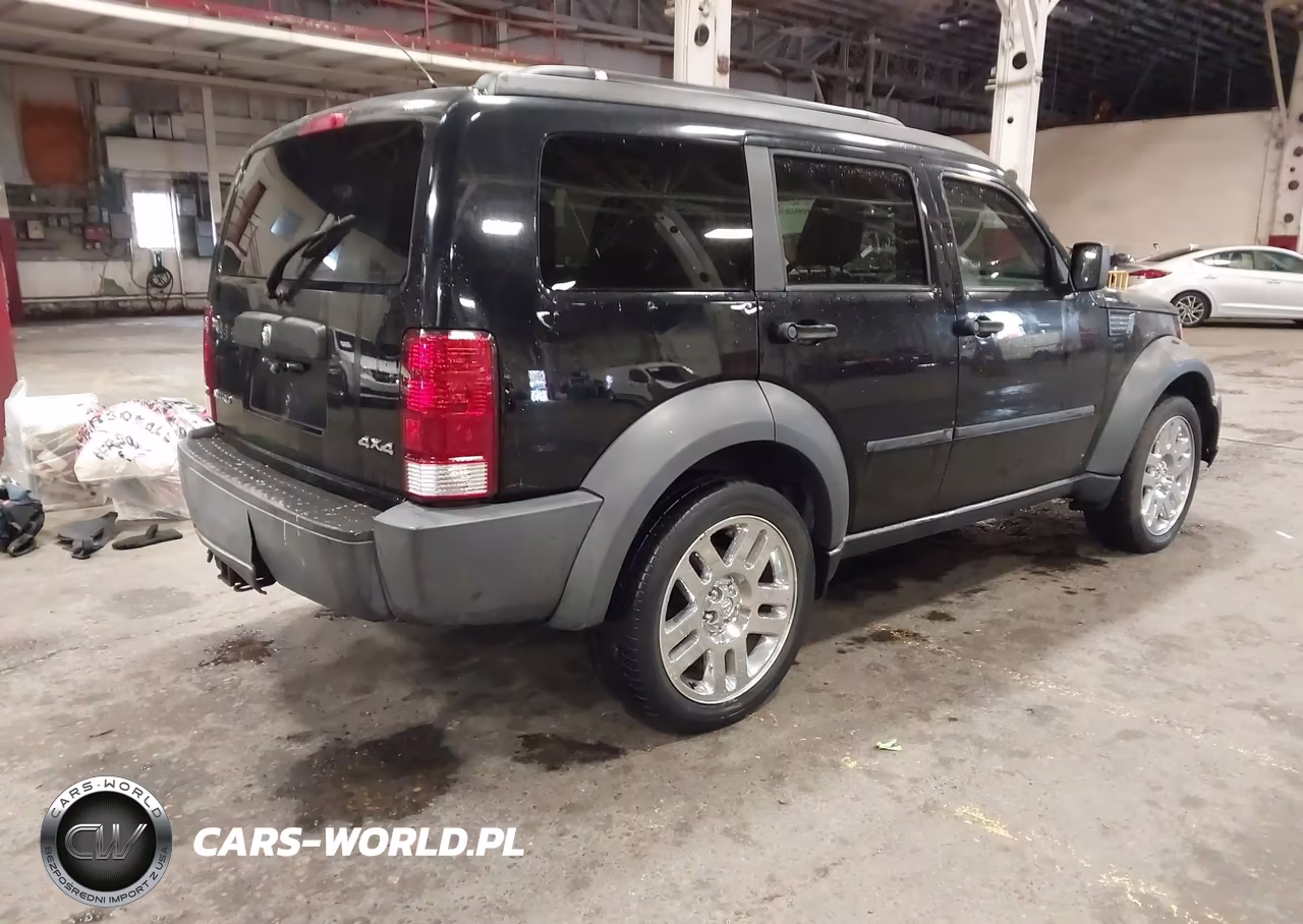 2007 Dodge Nitro Sxt VIN:1D8GU28KX7W635336 - 4
