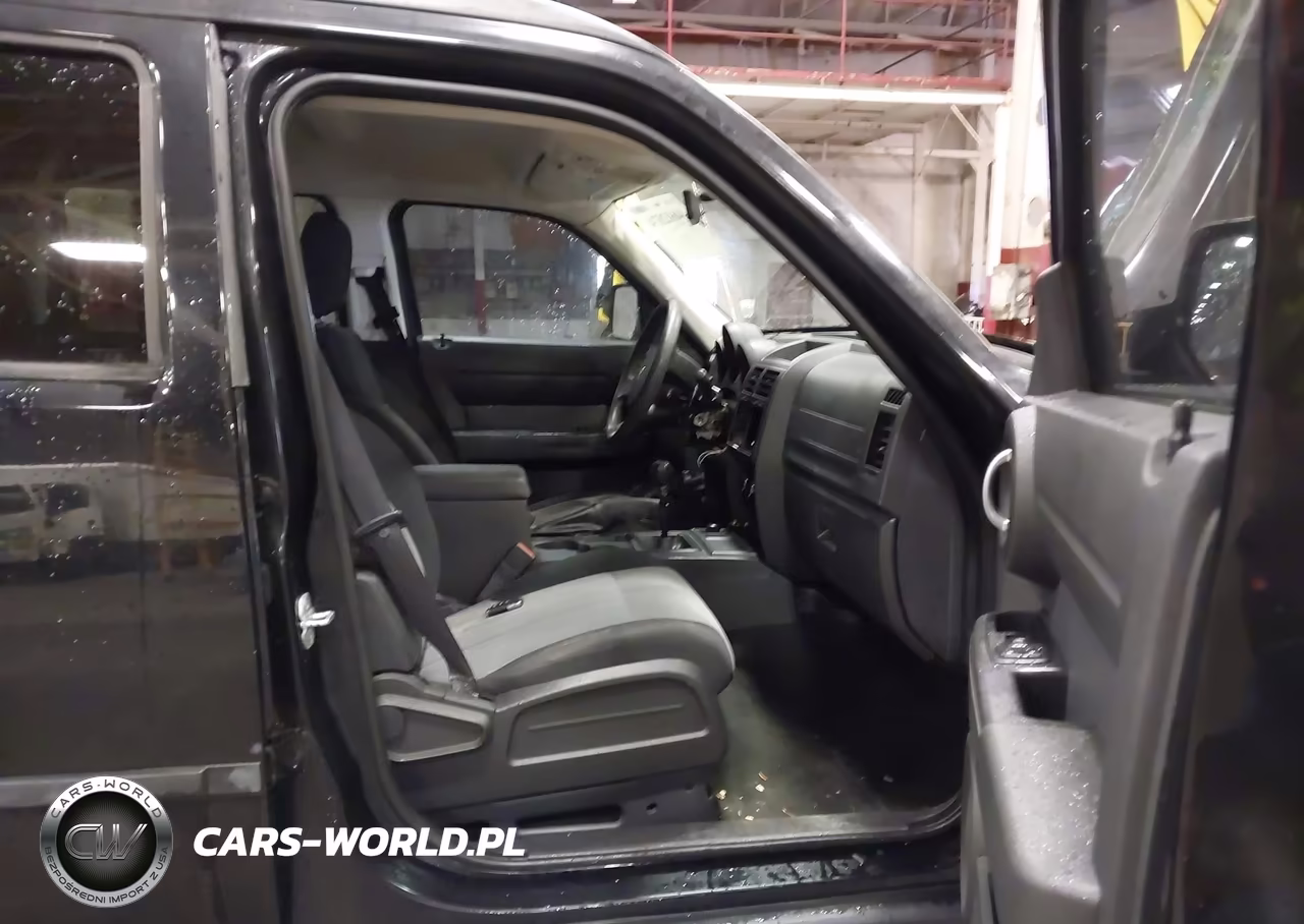 2007 Dodge Nitro Sxt VIN:1D8GU28KX7W635336 - 5