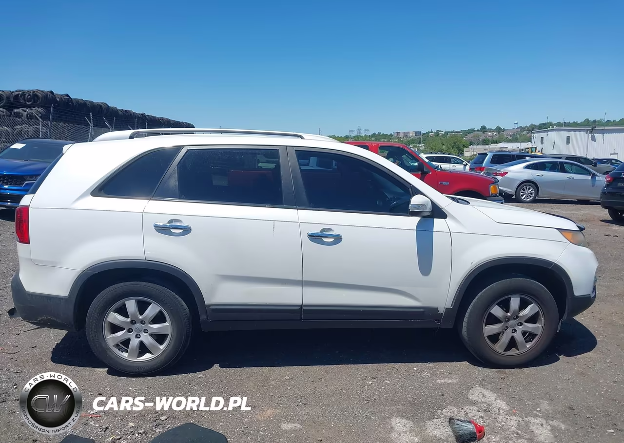 2012 Kia Sorento Lx VIN:5XYKT3A6XCG213055 - 13