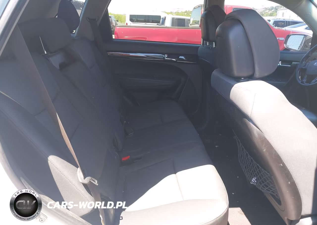 2012 Kia Sorento Lx VIN:5XYKT3A6XCG213055 - 8