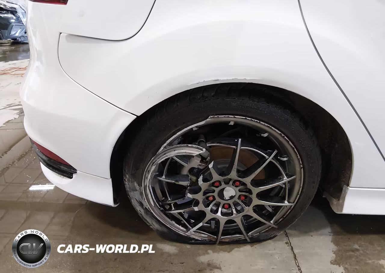 2018 Ford Focus St VIN:1FADP3L90JL322328 - 19