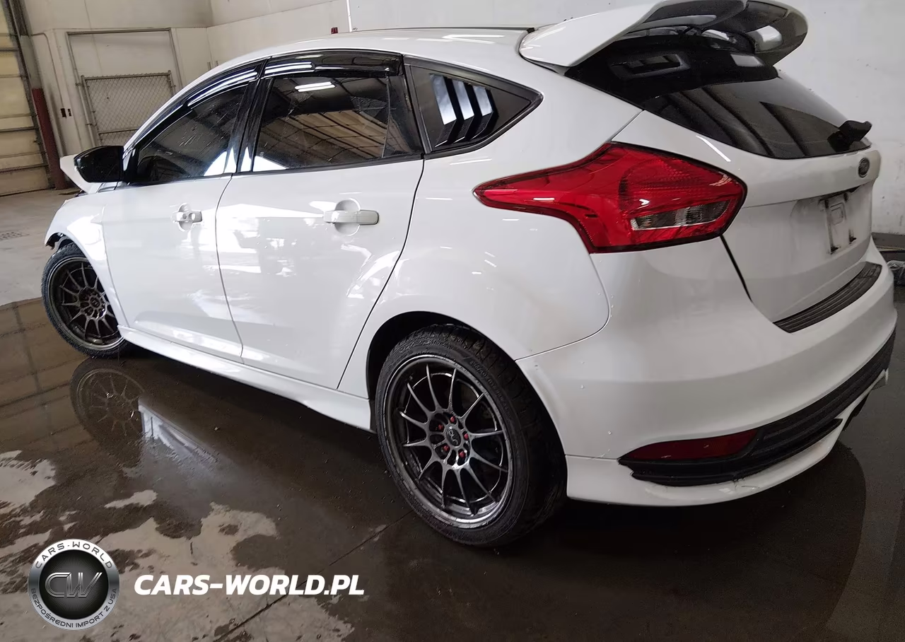 2018 Ford Focus St VIN:1FADP3L90JL322328 - 3