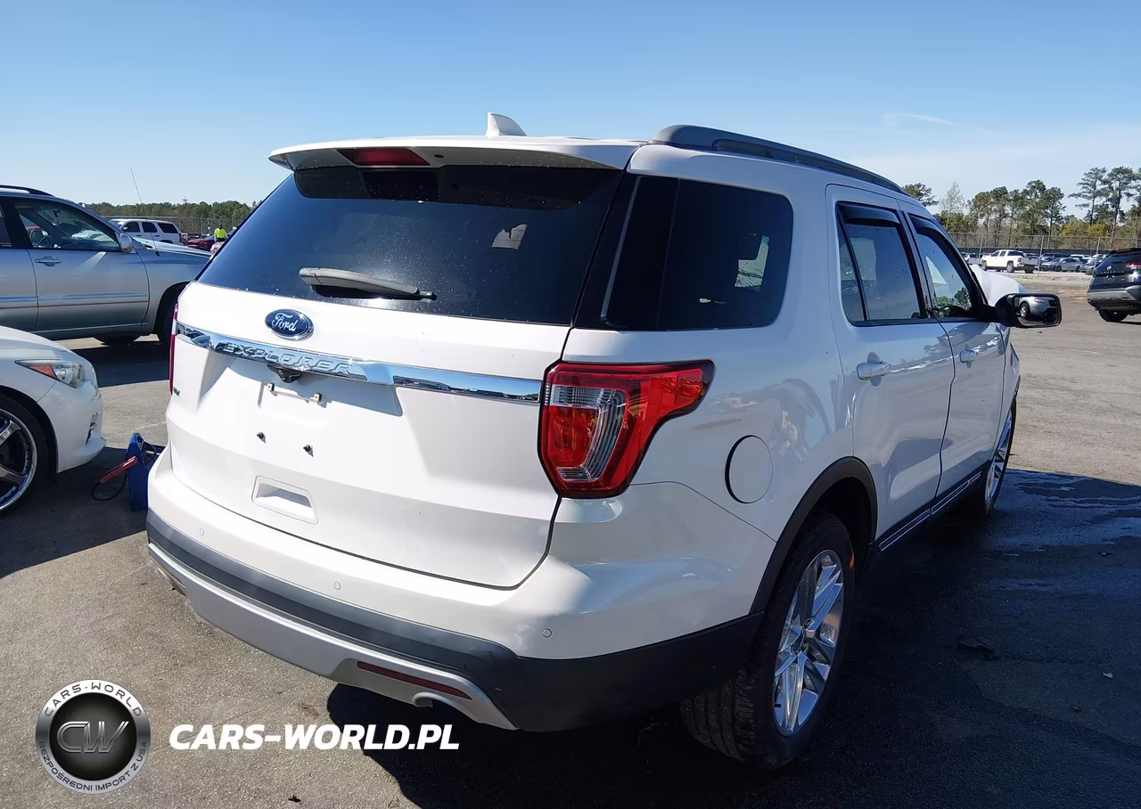2017 Ford Explorer Xlt VIN:1FM5K7D84HGB12405 - 4