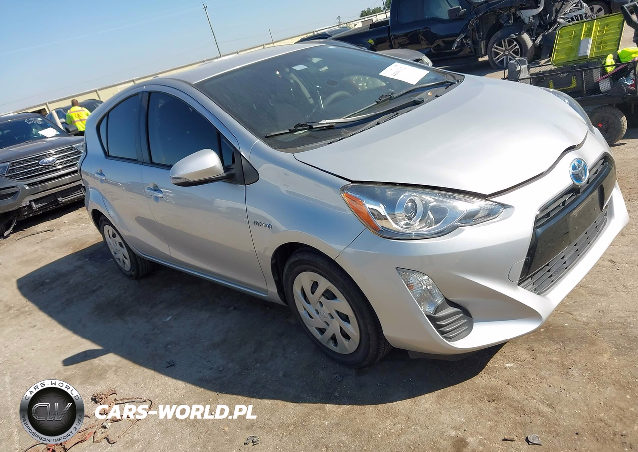 2016 Toyota Prius C Three