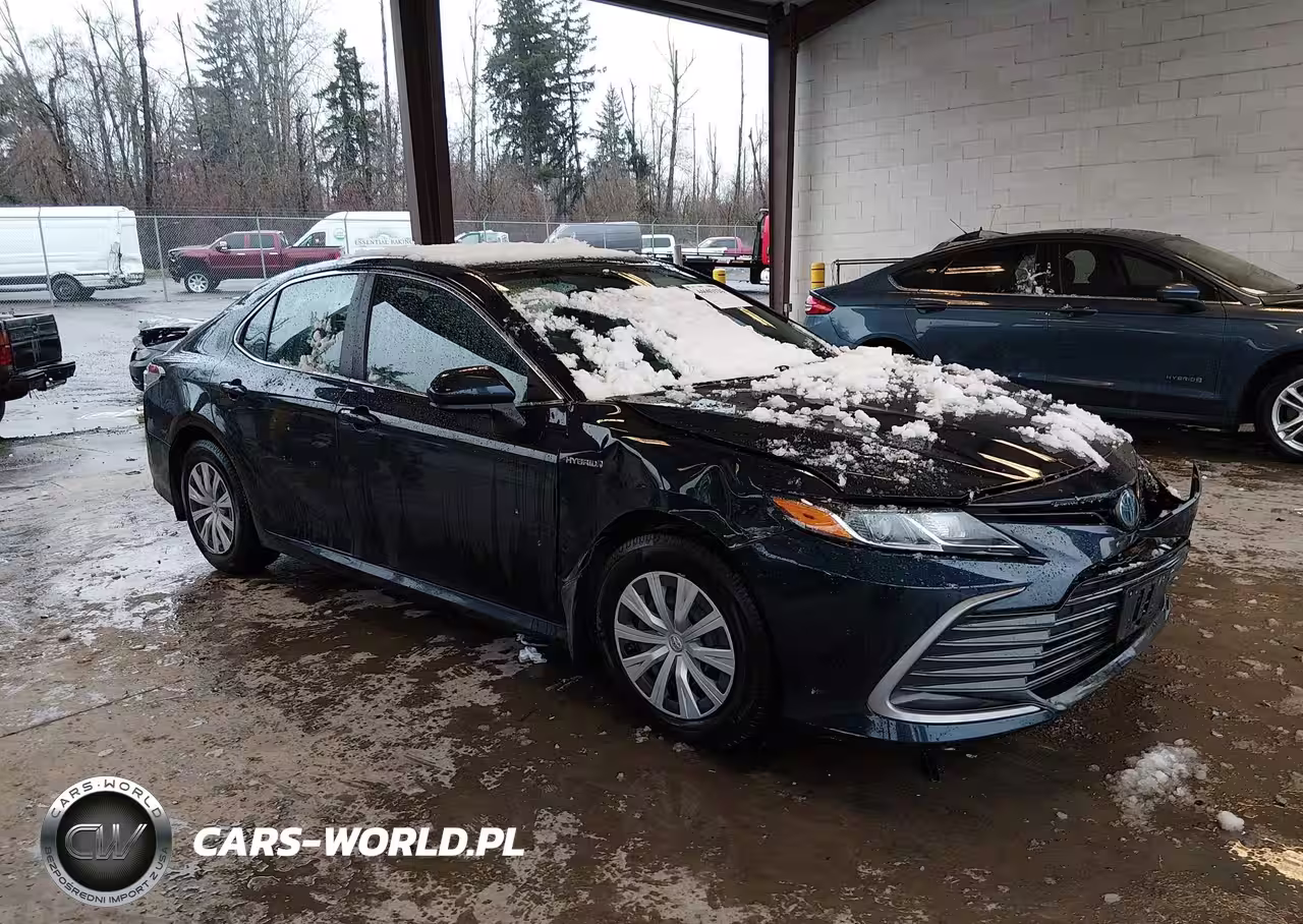 2021 Toyota Camry Le Hybrid