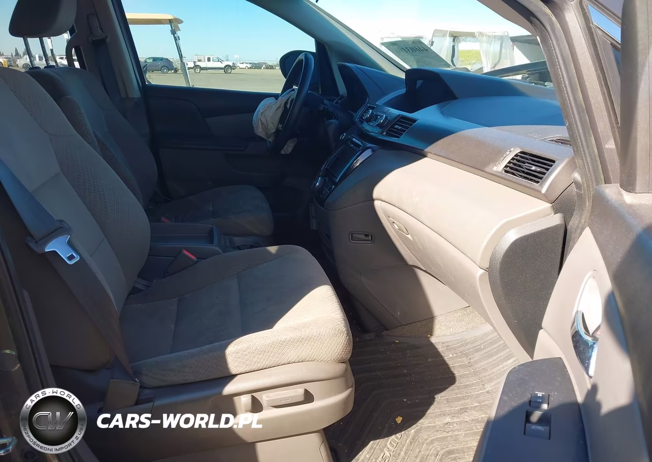 2016 Honda Odyssey Se VIN:5FNRL5H31GB143545 - 5