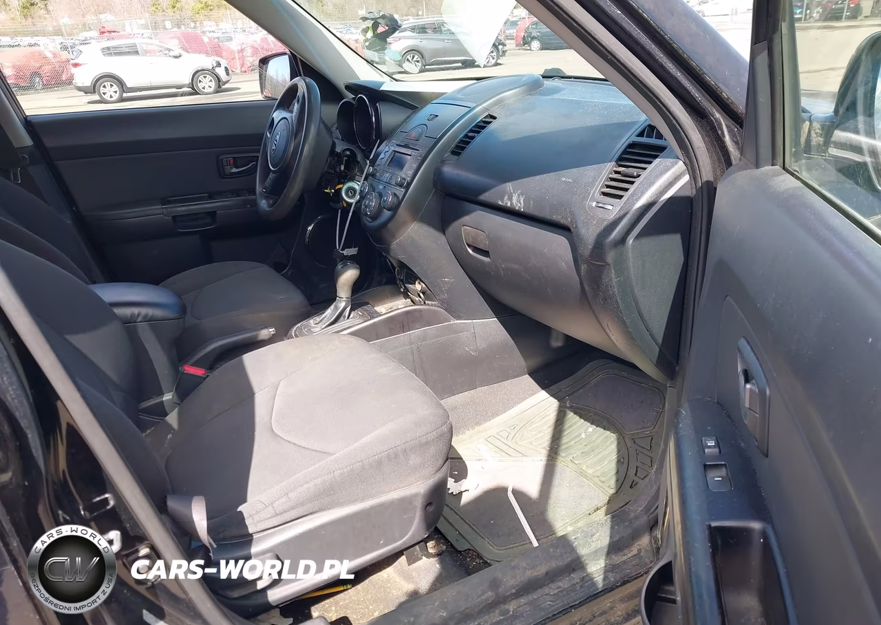 2011 Kia Soul + VIN:KNDJT2A20B7247875 - 5