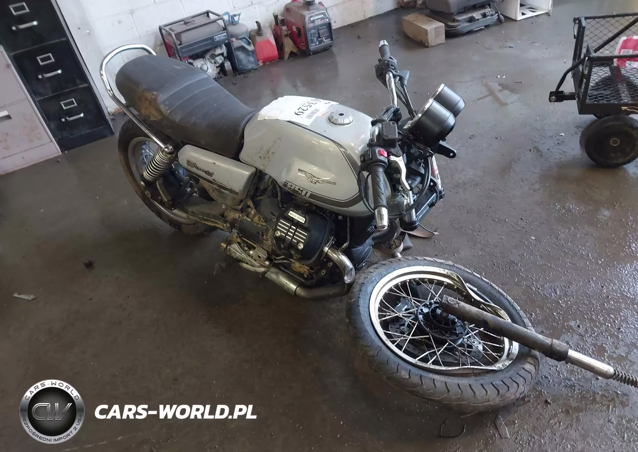 2022 Moto Guzzi V7 Special