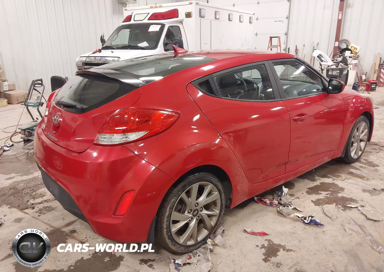 2016 Hyundai Veloster VIN:KMHTC6AD6GU279963 - 4