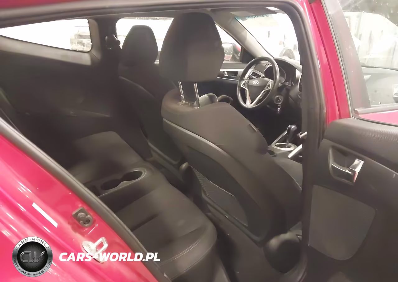 2016 Hyundai Veloster VIN:KMHTC6AD6GU279963 - 8