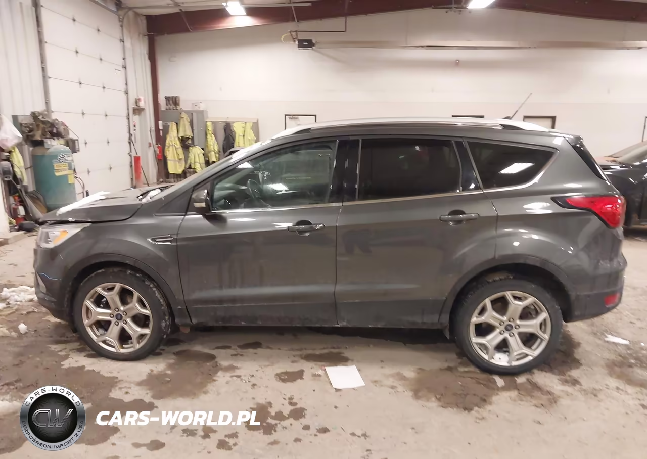 2019 Ford Escape Titanium VIN:1FMCU9J92KUA99446 - 14