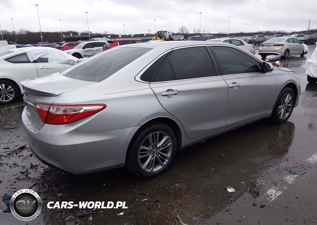2016 Toyota Camry Se VIN:4T1BF1FK3GU123067 - 4