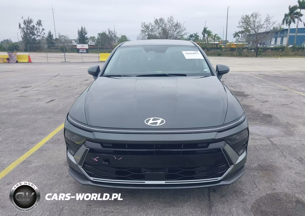 2026 Hyundai Sonata Hybrid Blue VIN:KMHL24JJXTA145661 - 12