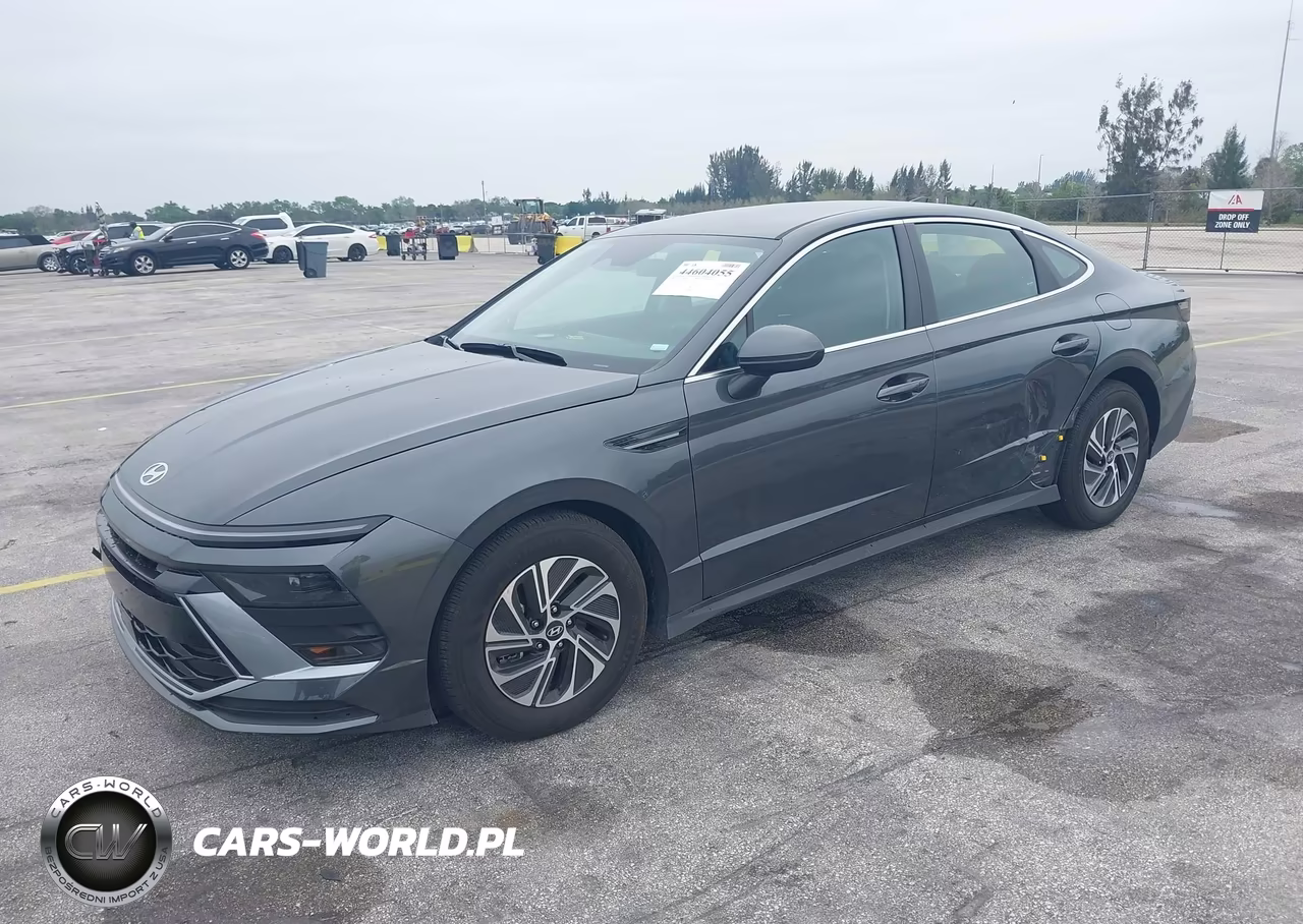 2026 Hyundai Sonata Hybrid Blue VIN:KMHL24JJXTA145661 - 2