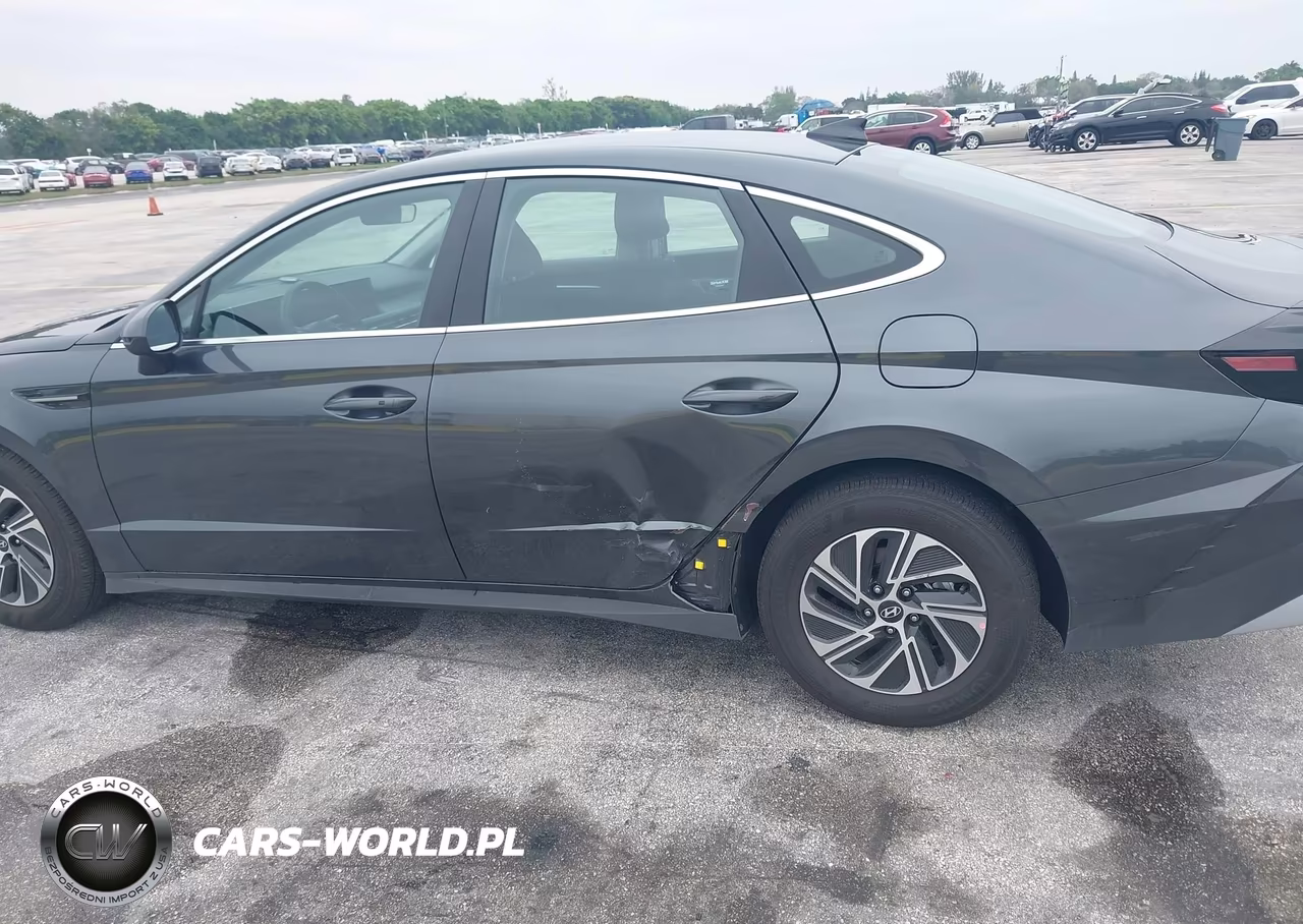 2026 Hyundai Sonata Hybrid Blue VIN:KMHL24JJXTA145661 - 6