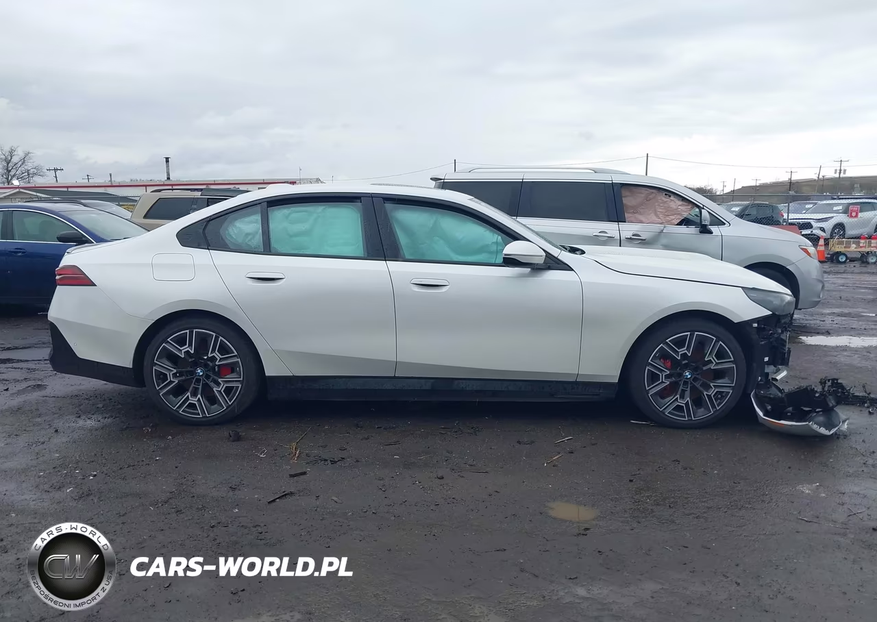 2026 BMW I5 xDrive40 VIN:WBY33HG06TCW28364 - 13