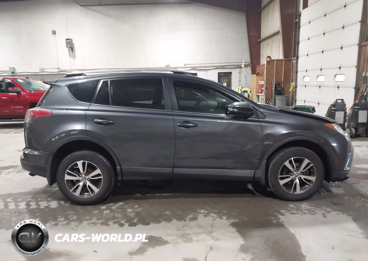 2017 Toyota Rav4 Xle VIN:JTMRFREV2HD217973 - 13