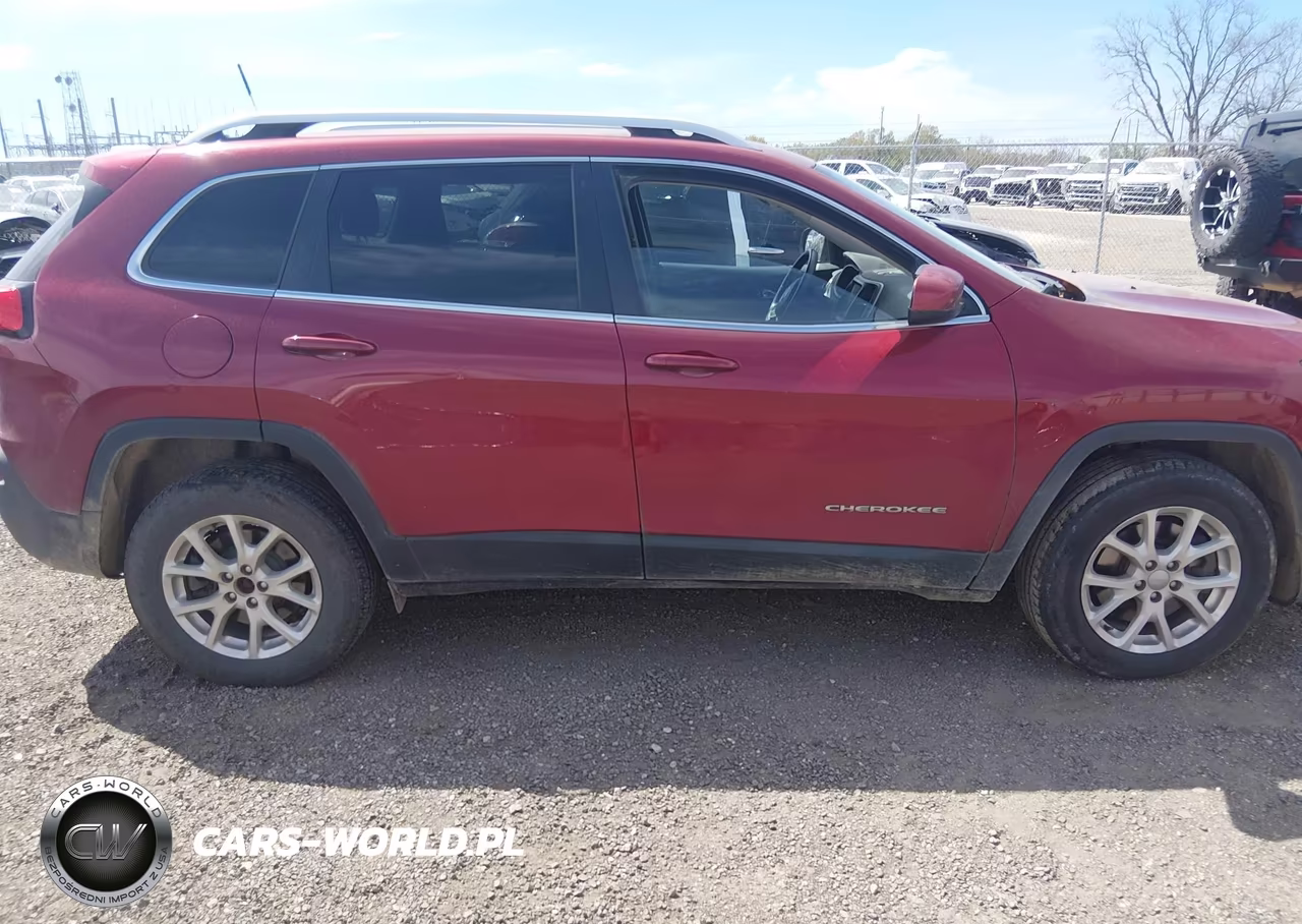 2017 Jeep Cherokee Latitude 4X4 VIN:1C4PJMCS8HW571566 - 13