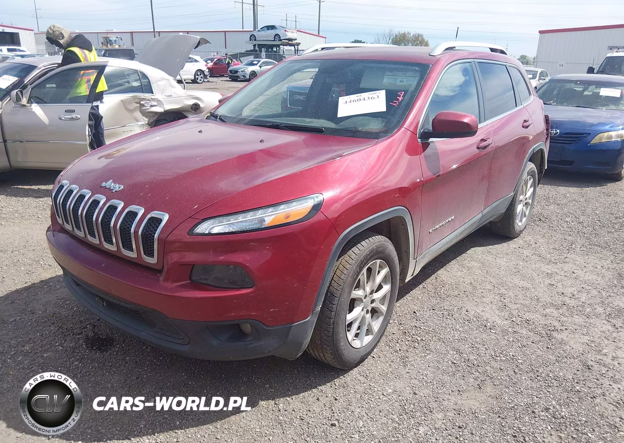 2017 Jeep Cherokee Latitude 4X4 VIN:1C4PJMCS8HW571566 - 2
