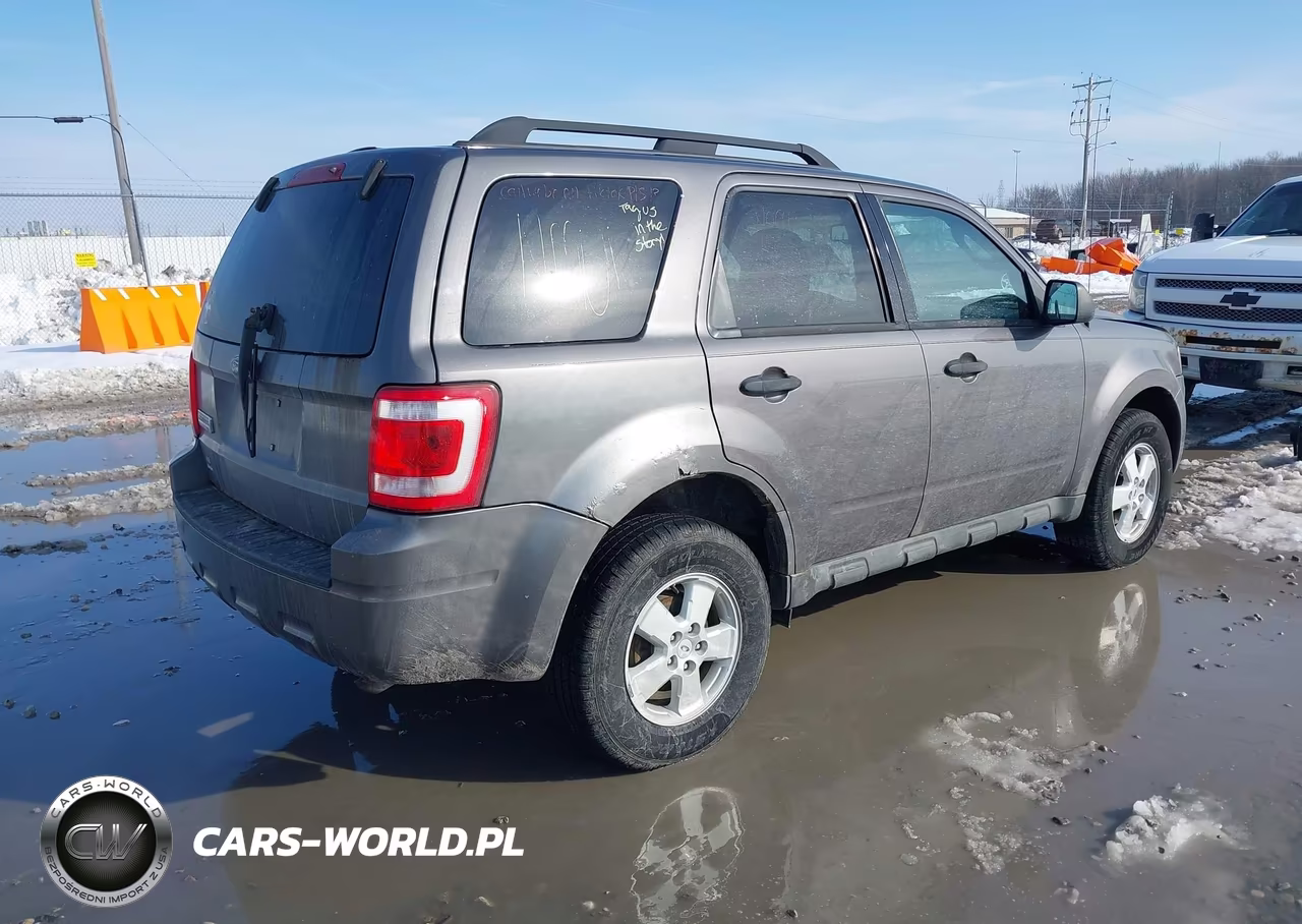 2009 Ford Escape Xlt VIN:1FMCU03759KC59039 - 4