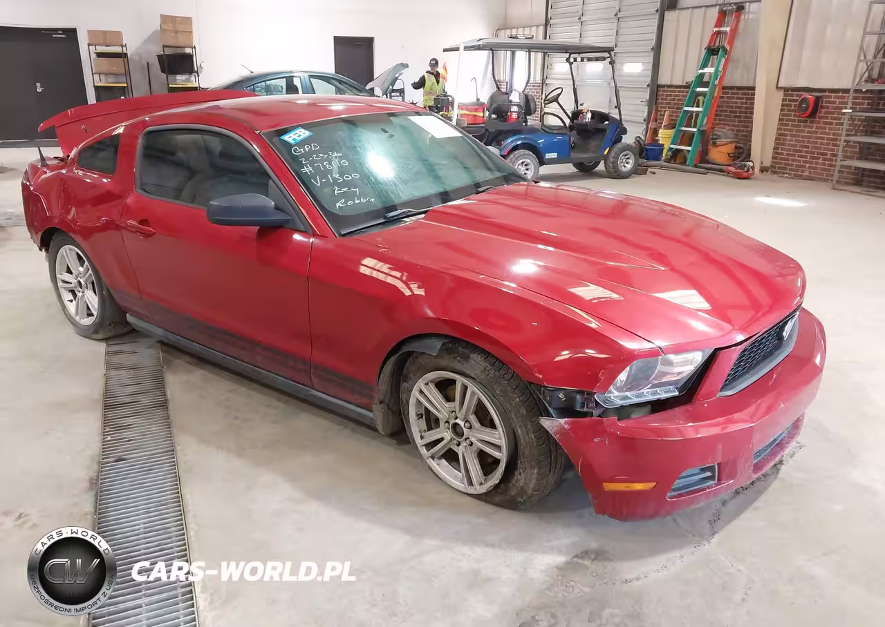 2012 Ford Mustang V6-V6 Premium