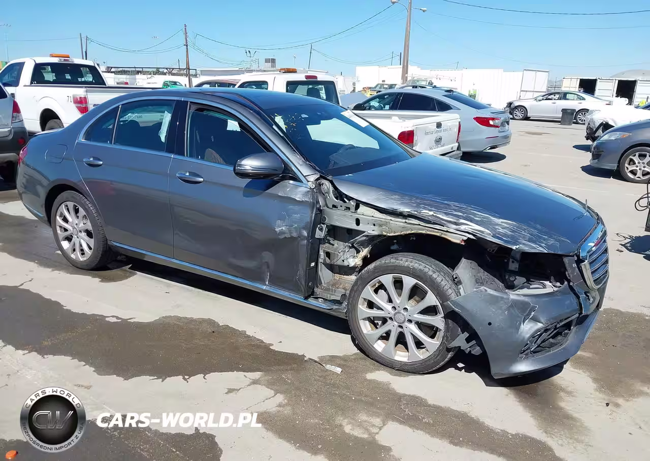 2017 Mercedes-Benz E 300