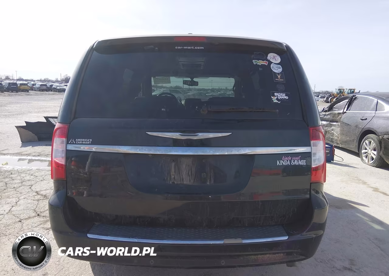 2015 Chrysler Town & Country Touring VIN:2C4RC1BGXFR618584 - 17