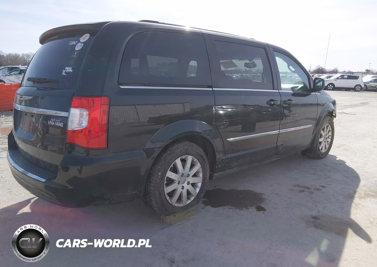 2015 Chrysler Town & Country Touring VIN:2C4RC1BGXFR618584 - 4