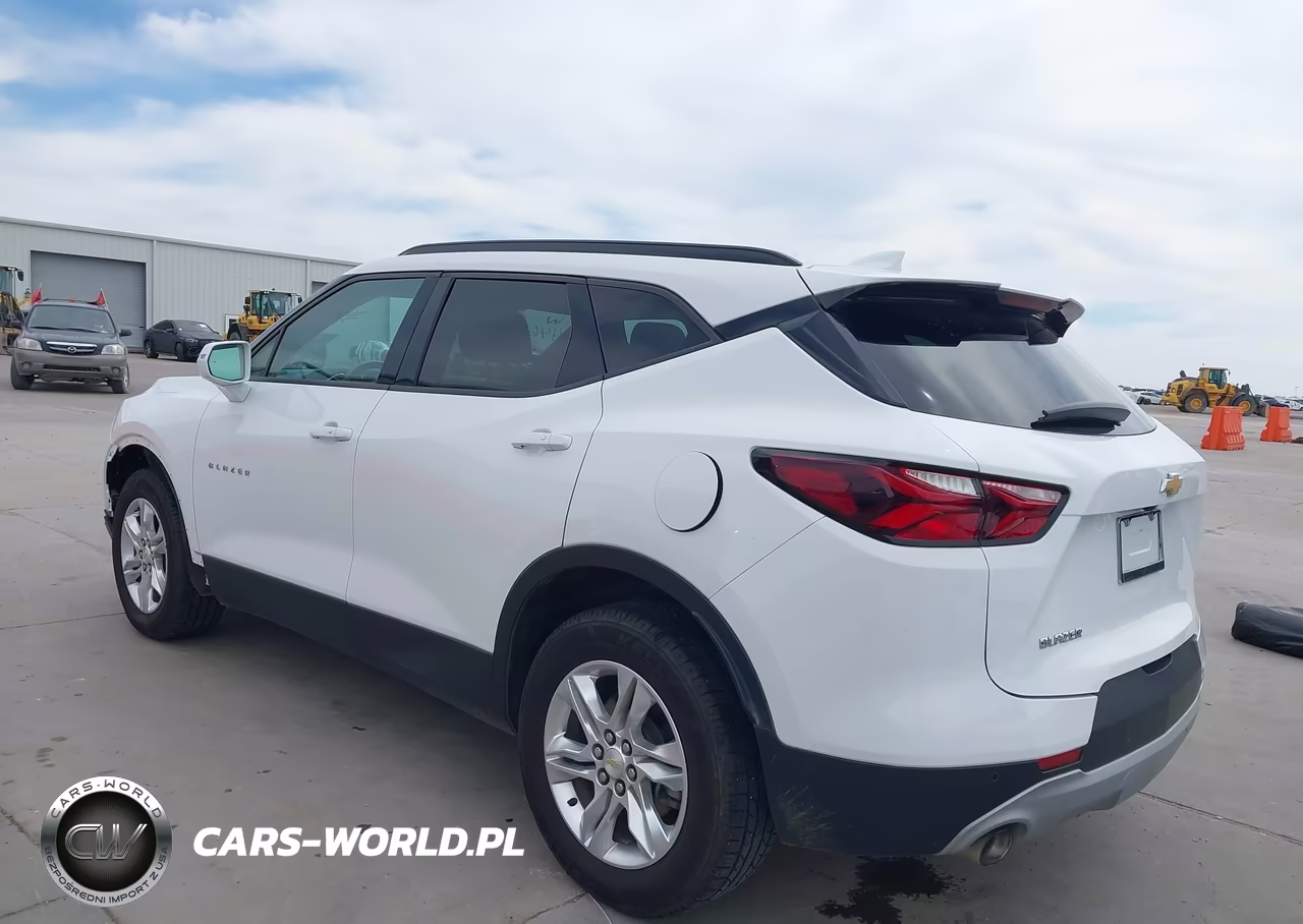 2019 Chevrolet Blazer VIN:3GNKBBRA7KS679343 - 3