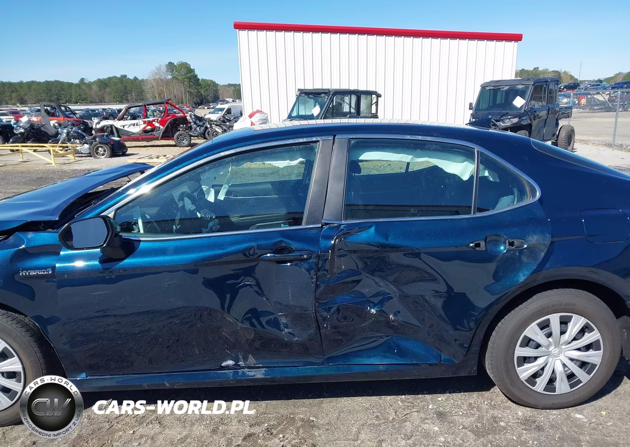 2021 Toyota Camry Le Hybrid VIN:4T1C31AK5MU567096 - 18