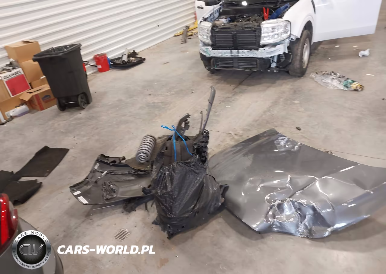 2024 Ford Escape St-Line VIN:1FMCU9MN1RUA24014 - 12