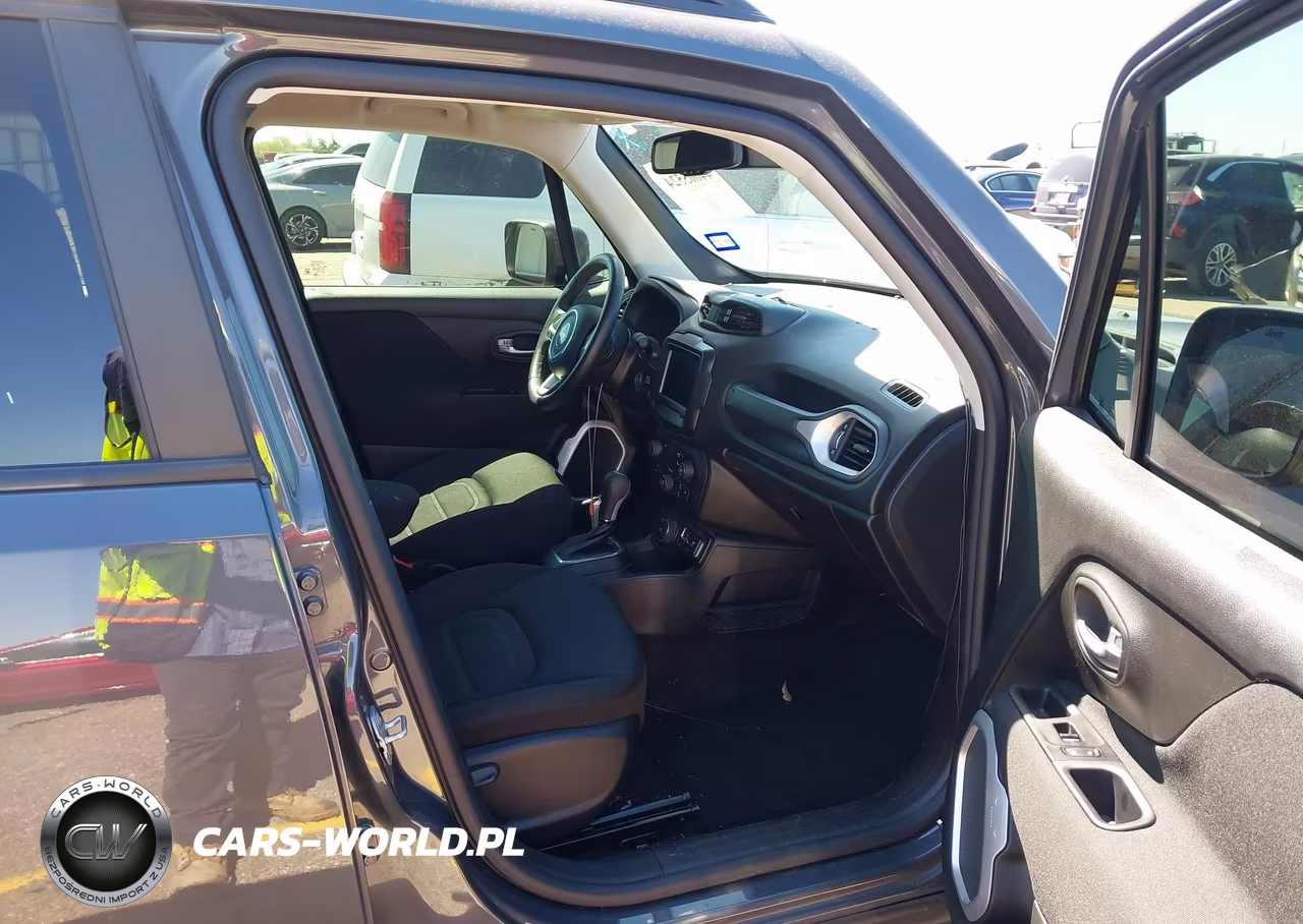 2021 Jeep Renegade Latitude 4X4 VIN:ZACNJDBBXMPN25671 - 5