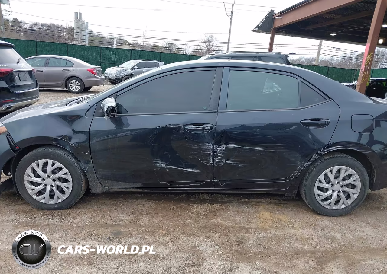 2018 Toyota Corolla Le VIN:2T1BURHE2JC996085 - 14