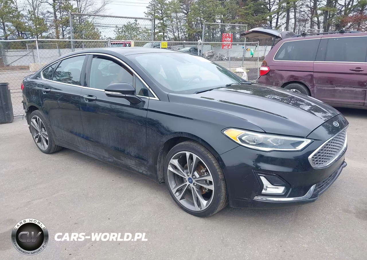 2020 Ford Fusion Titanium – zdjęcie 1 z 17