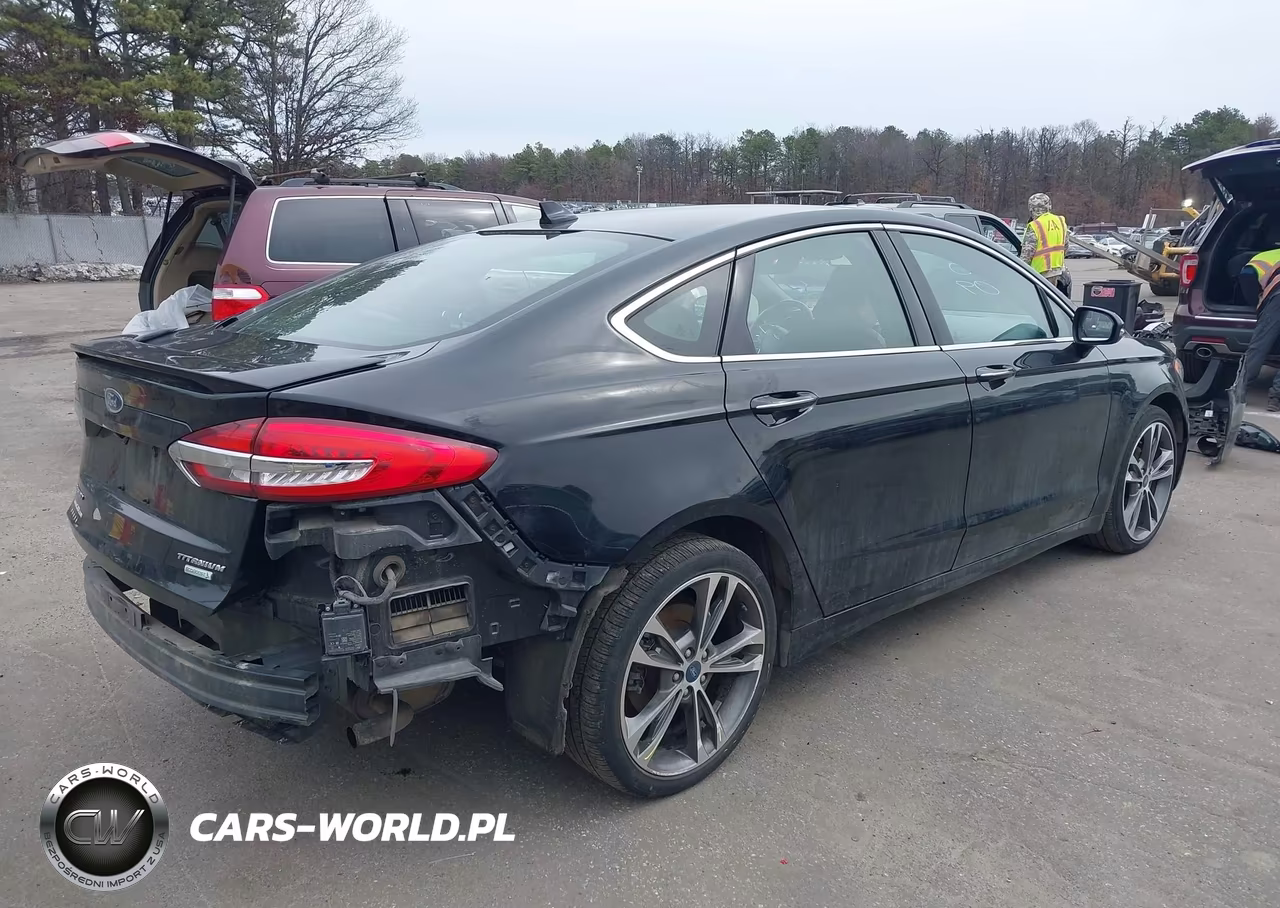2020 Ford Fusion Titanium VIN:3FA6P0K95LR173945 - 4