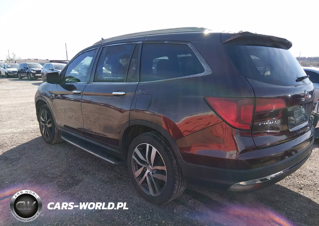 2017 Honda Pilot Touring VIN:5FNYF6H98HB054456 - 3