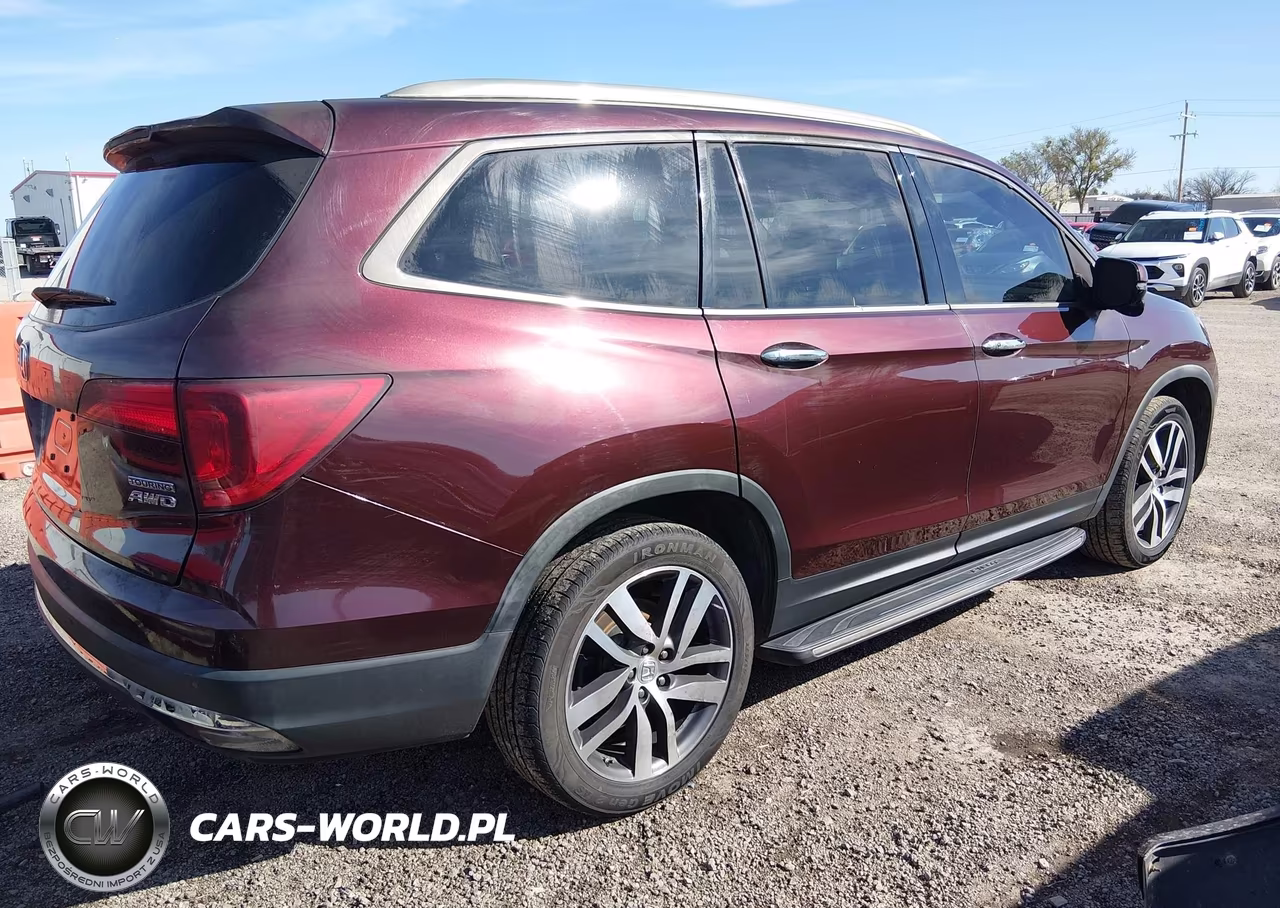 2017 Honda Pilot Touring VIN:5FNYF6H98HB054456 - 4