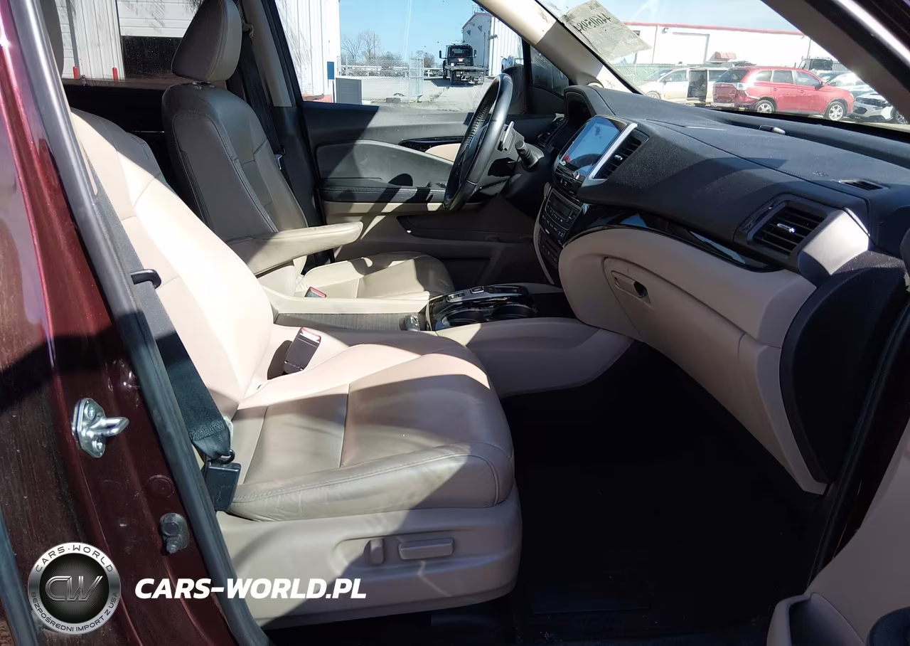 2017 Honda Pilot Touring VIN:5FNYF6H98HB054456 - 5