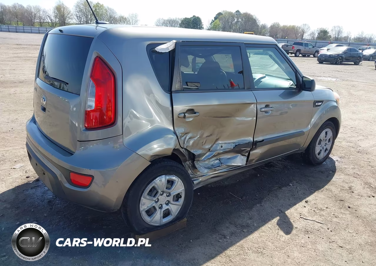 2013 Kia Soul VIN:KNDJT2A56D7508195 - 4