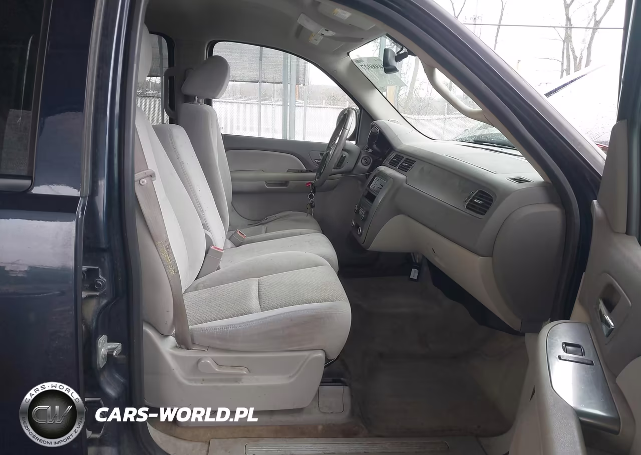 2007 Chevrolet Tahoe Ls VIN:1GNFK13077J139074 - 5