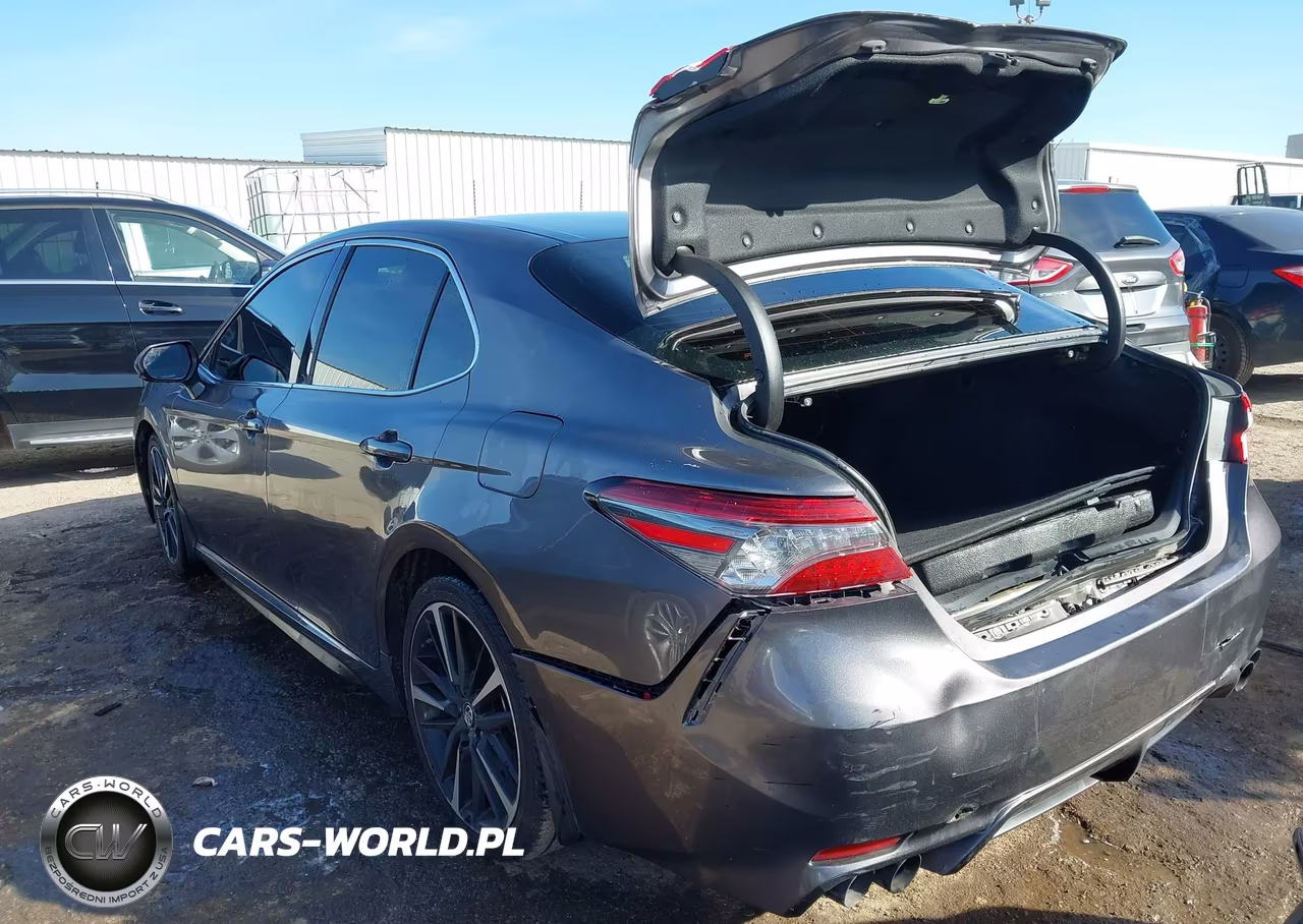 2019 Toyota Camry Xse VIN:4T1B61HK4KU296635 - 3