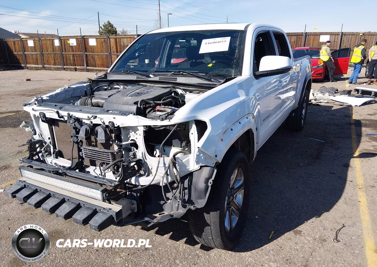 2017 Toyota Tacoma Trd Off Road VIN:5TFDZ5BN9HX017136 - 2
