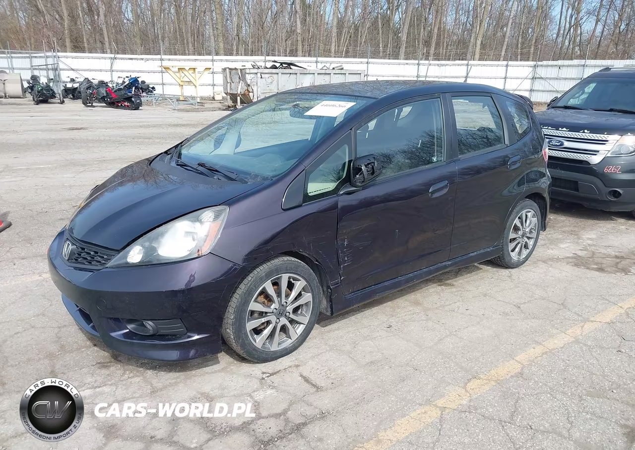 2013 Honda Fit Sport VIN:JHMGE8H51DC068356 - 2