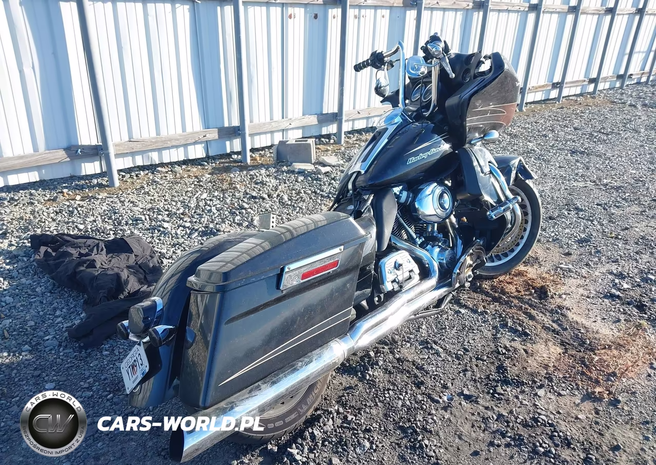 2012 Harley-Davidson Fltru Road Glide Ultra VIN:1HD1KGM14CB632341 - 4