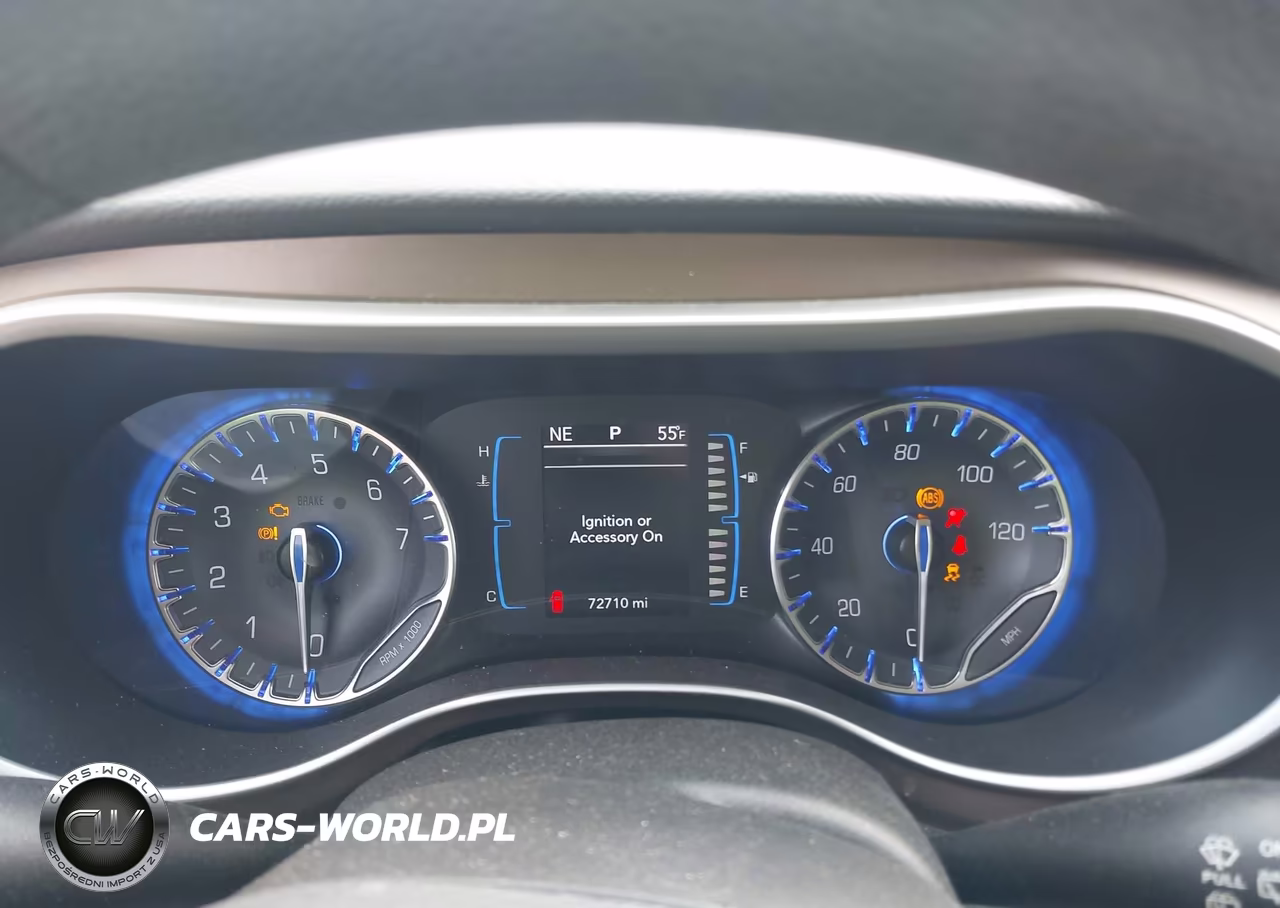 2017 Chrysler Pacifica Touring VIN:2C4RC1DG2HR512968 - 7