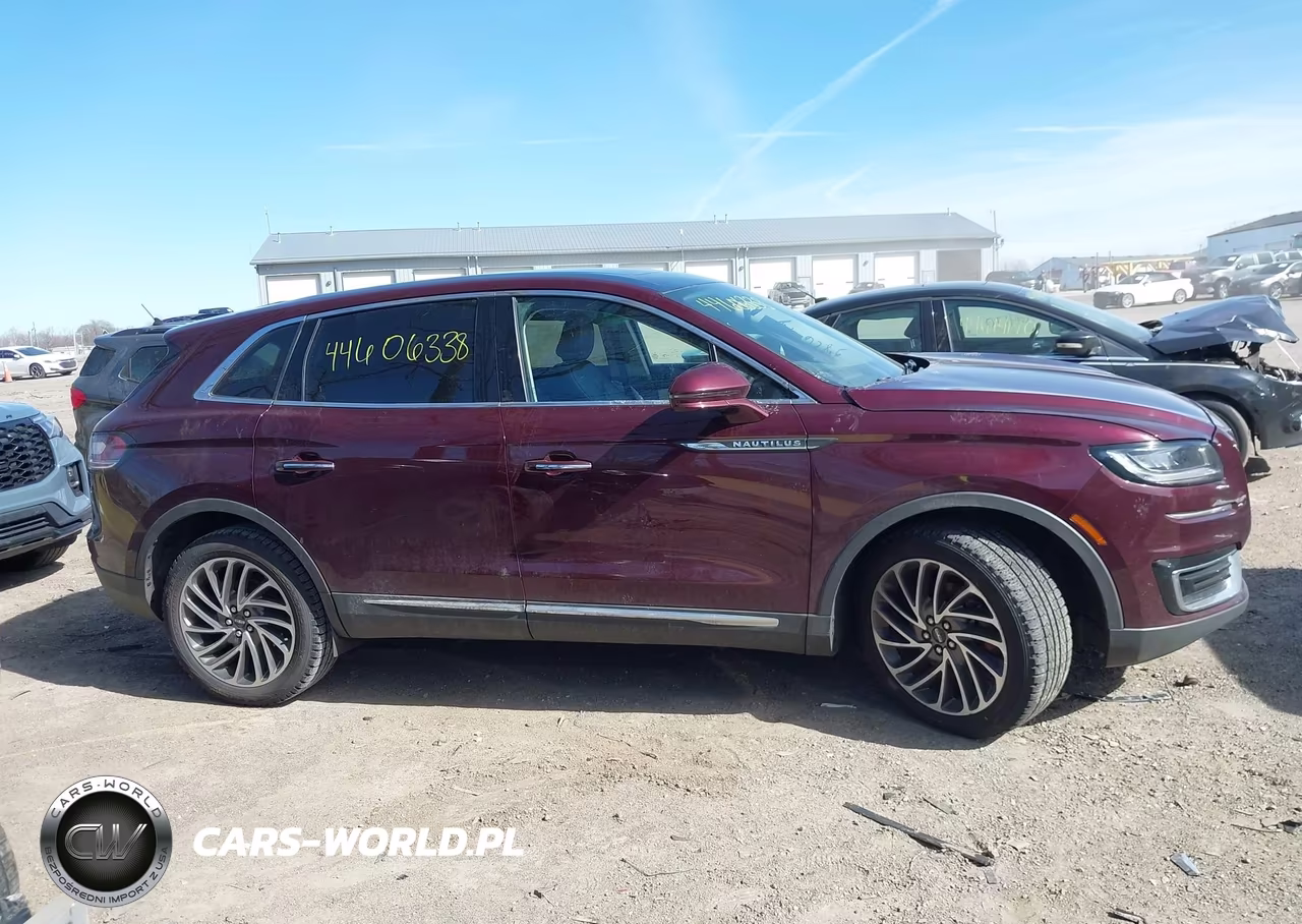 2020 Lincoln Nautilus Reserve VIN:2LMPJ6K91LBL34535 - 14